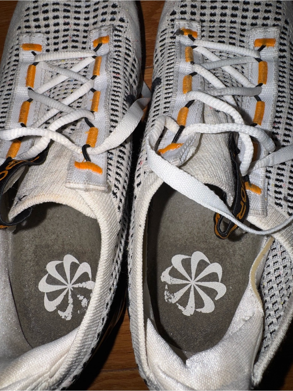Nike Air VaporMax 2021 Flyknit White
Kumquat DMO025-101 women Sneakers Size 7.5 - Picture 2 of 5